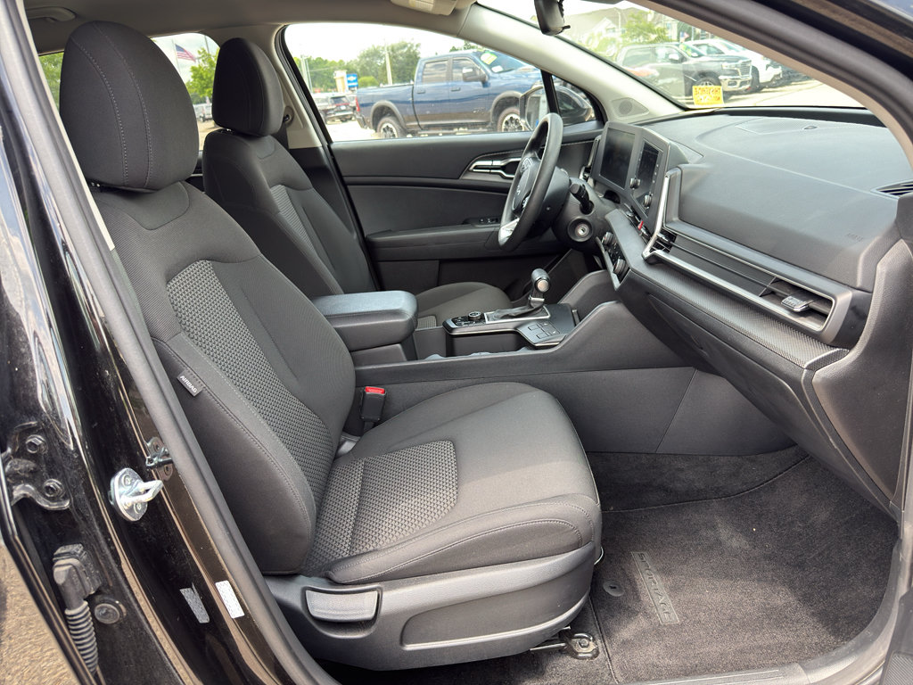 Used 2024 Kia Sportage LX AWD/4WD image 33