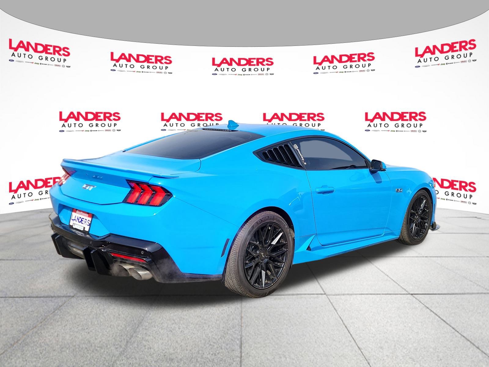 Used 2024 Ford Mustang GT Premium image 3