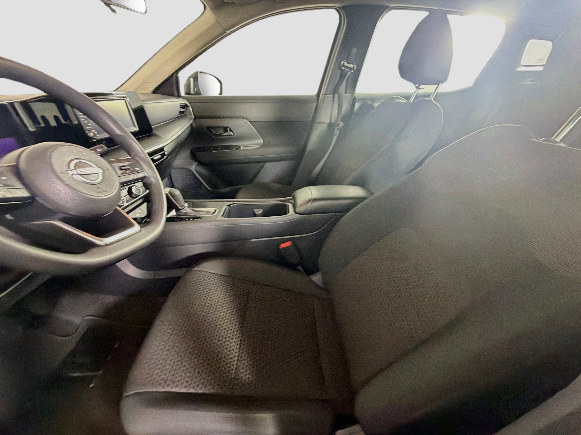 Used 2025 Nissan Kicks S FWD image 13