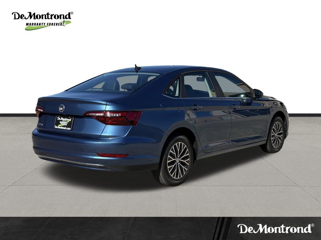 Used 2020 Volkswagen Jetta SE w/ SE Cold Weather Package image 5