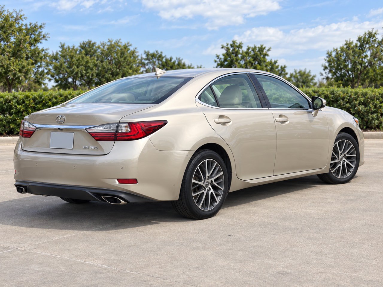 Used 2017 Lexus ES 350 FWD image 6