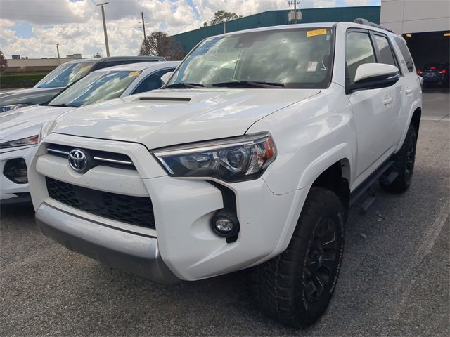 Certified 2022 Toyota 4Runner TRD Off-Road Premium w/ Moonroof Package image 2
