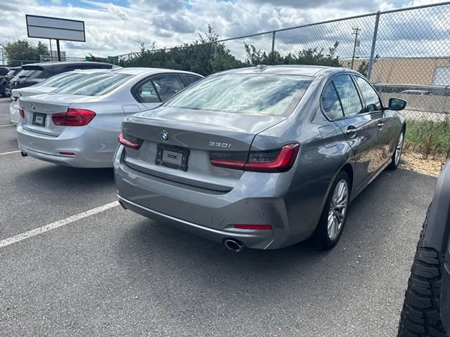 Certified 2023 BMW 330i xDrive Sedan w/ Premium Package AWD/4WD image 9