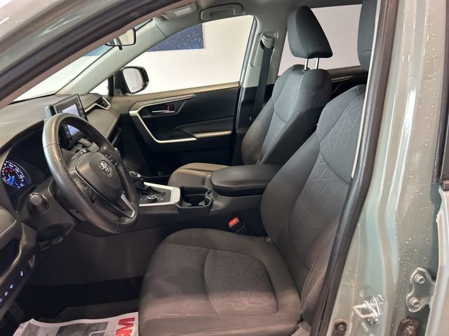 Used 2021 Toyota RAV4 XLE w/ XLE Grade Weather Package AWD/4WD image 13
