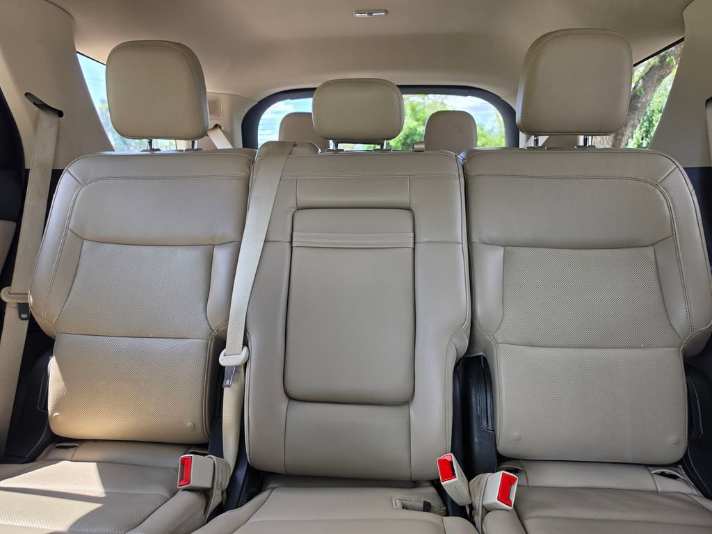Used 2022 Ford Explorer Limited AWD/4WD image 34