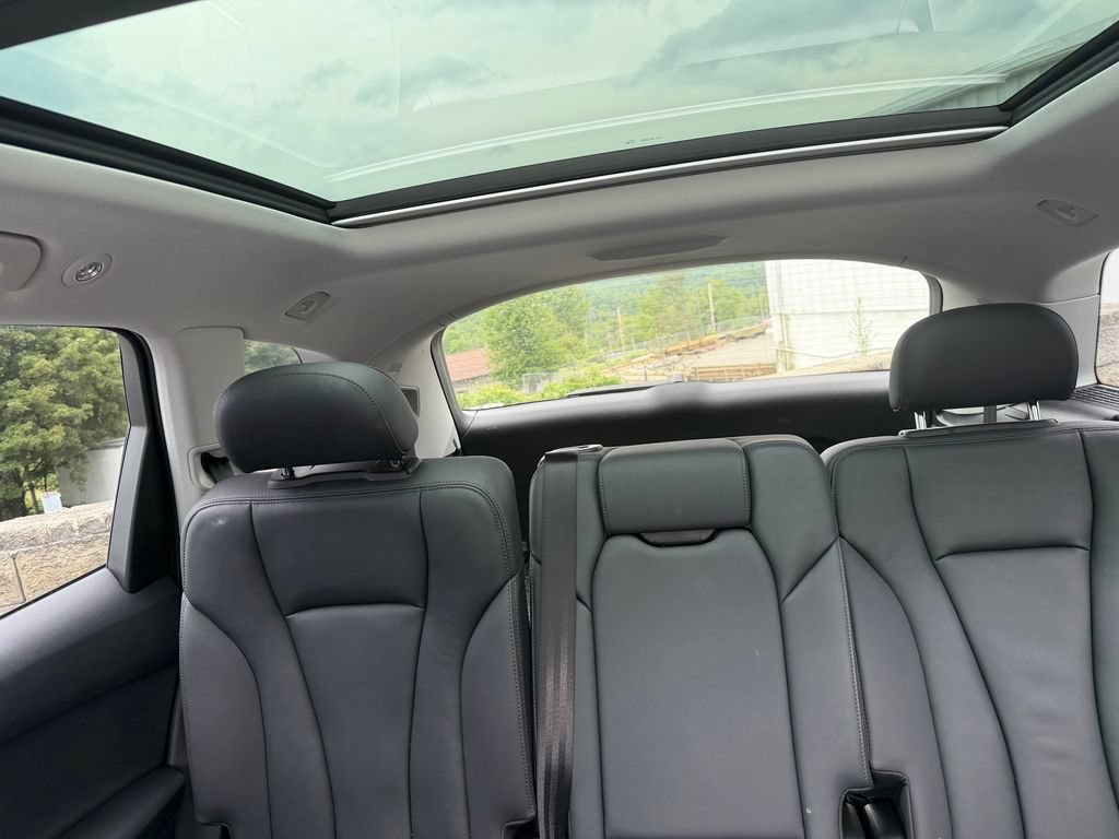 Used 2023 Audi Q7 3.0T Premium w/ Convenience Package AWD/4WD image 41