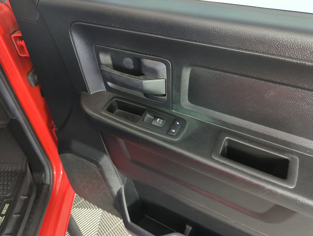 Used 2014 RAM 1500 Express image 31