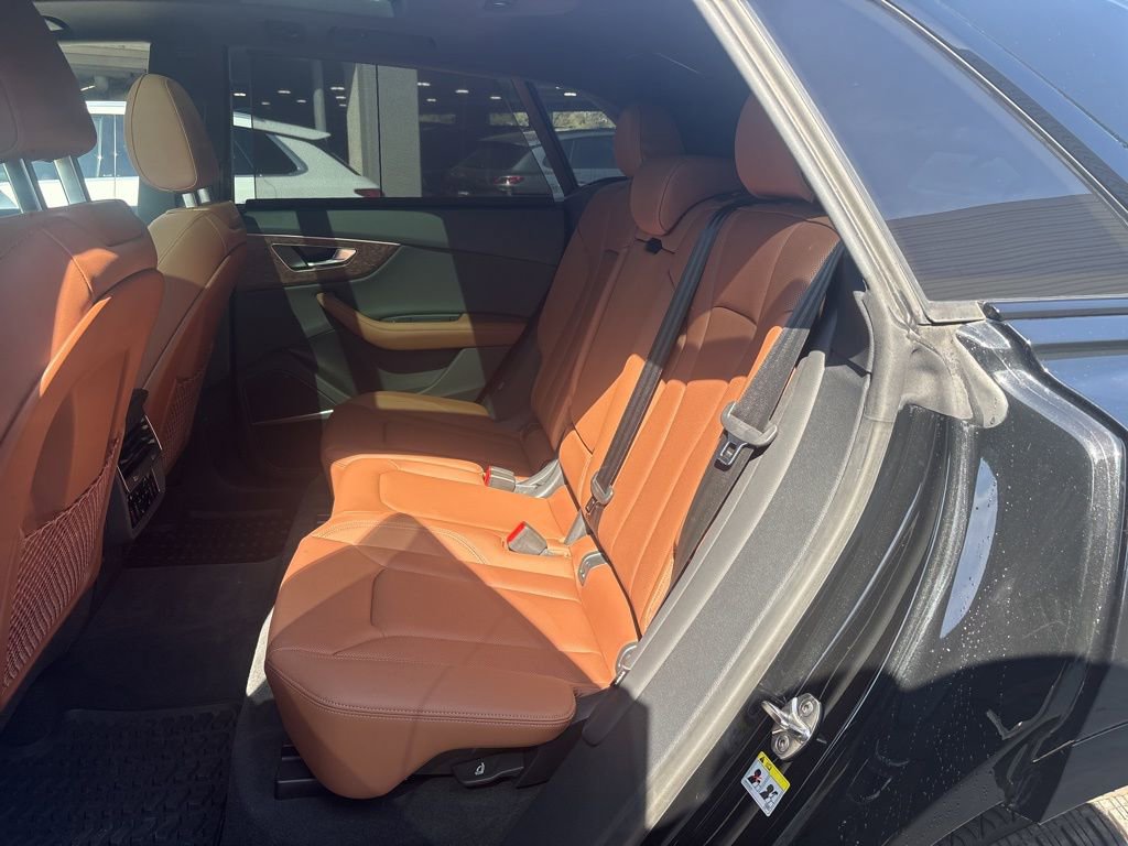 Used 2025 Audi Q8 Premium Plus image 14