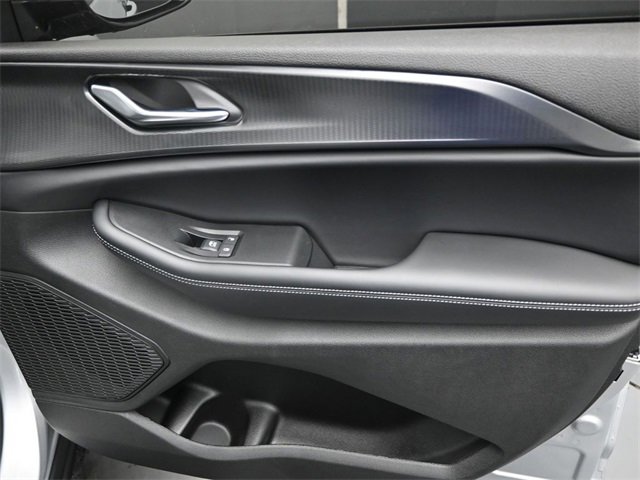 New 2025 Jeep Grand Cherokee L Altitude image 22