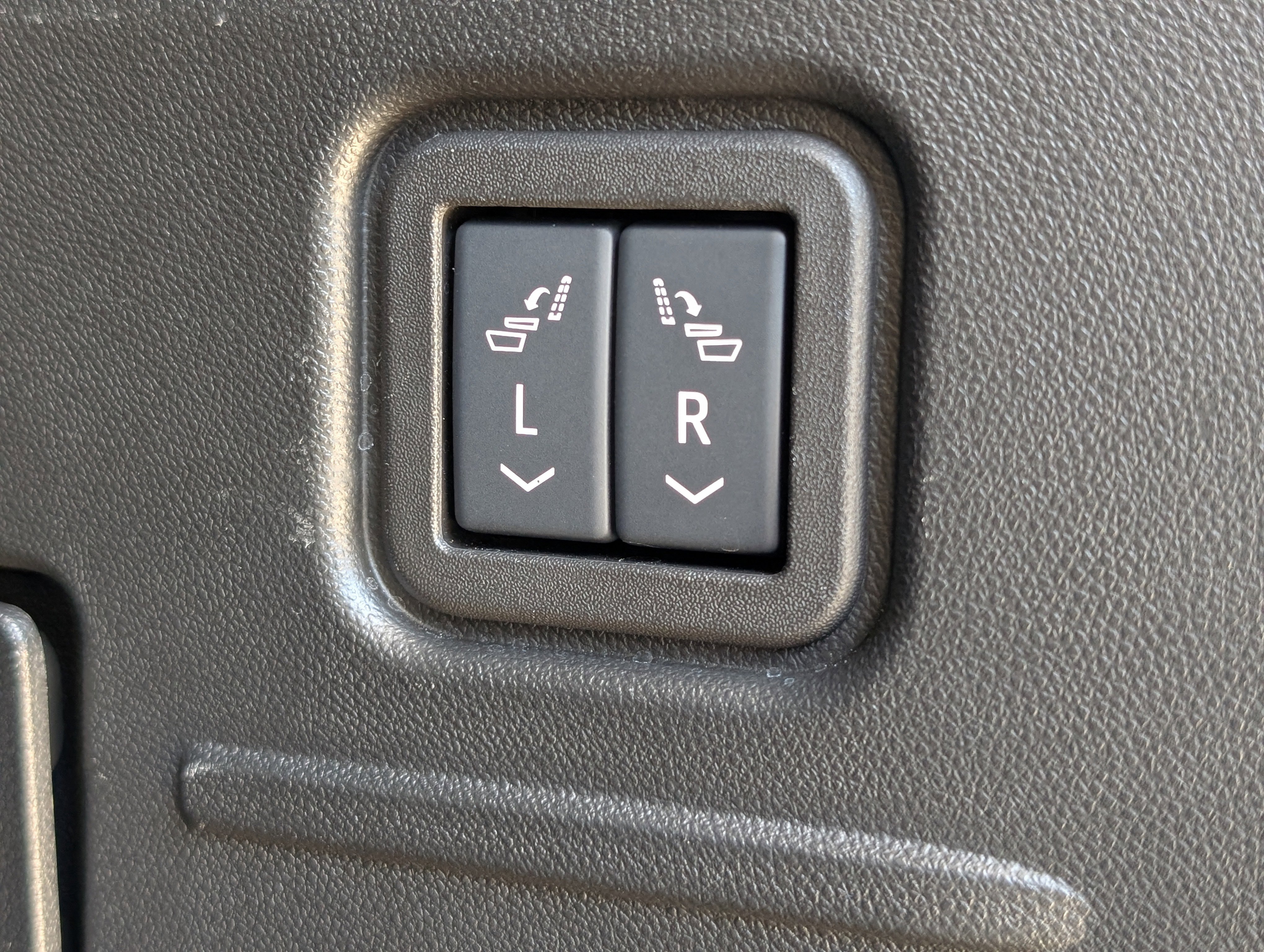 Used 2025 GMC Hummer EV 2X image 19