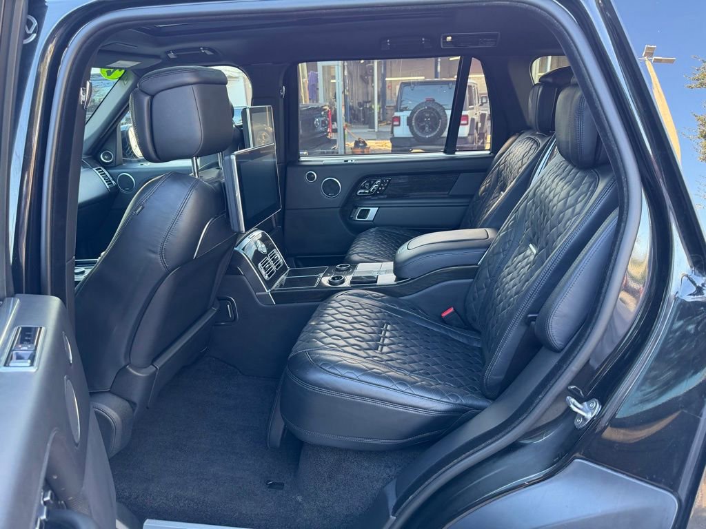 Used 2021 Land Rover Range Rover SV Autobiography Dynamic image 31