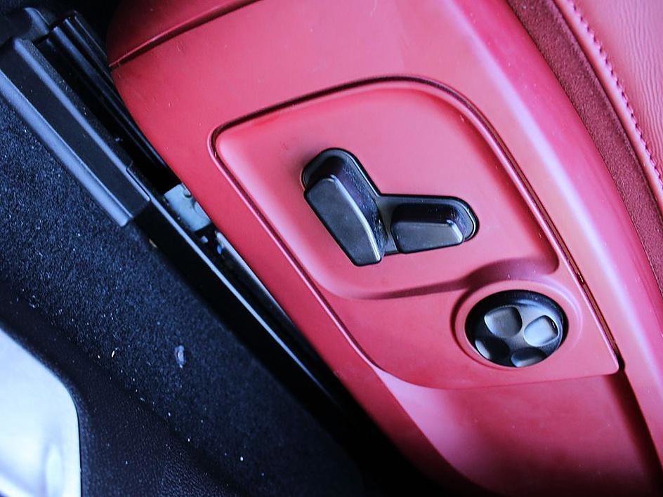 Used 2017 Maserati Levante S image 10