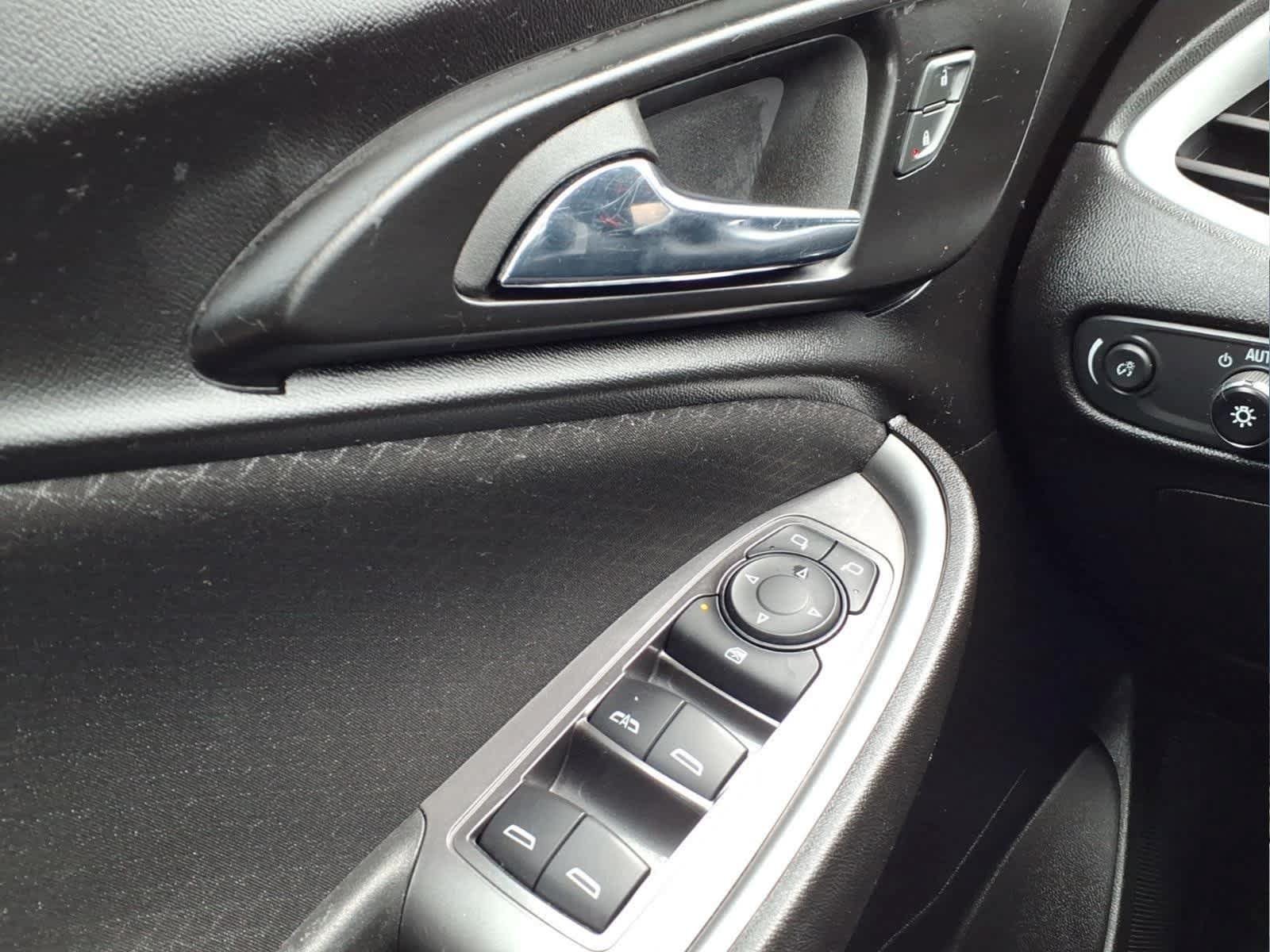 Used 2023 Chevrolet Malibu LT FWD image 26