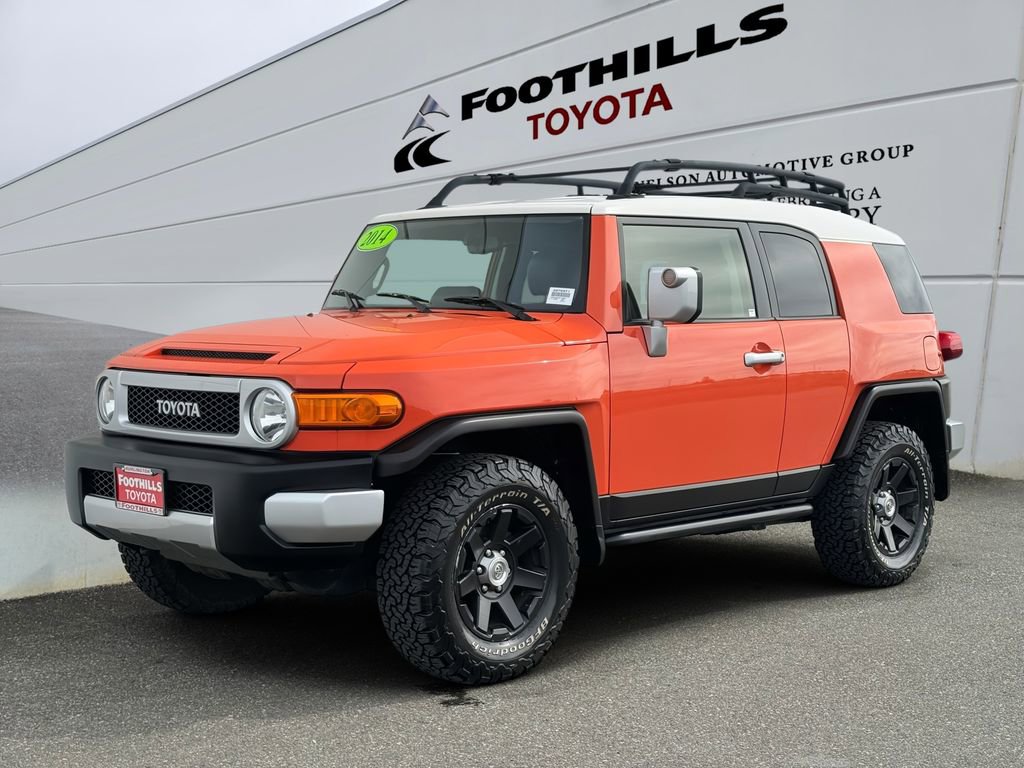 Used 2014 Toyota FJ Cruiser 4WD w/ Convenience Package image 3