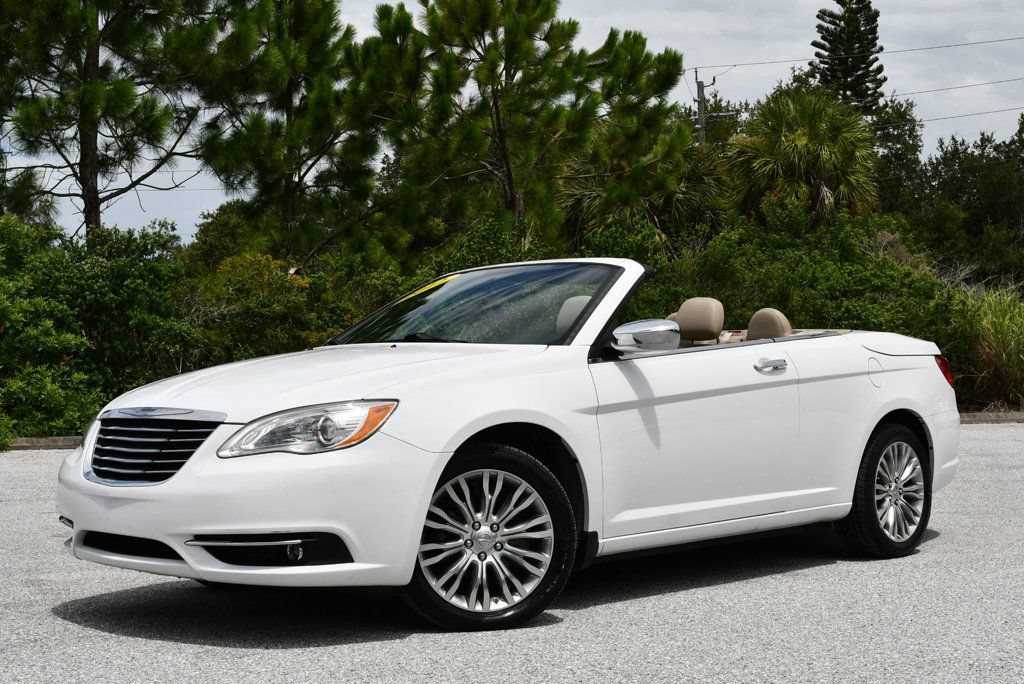Used 2012 Chrysler 200 Limited FWD image 22