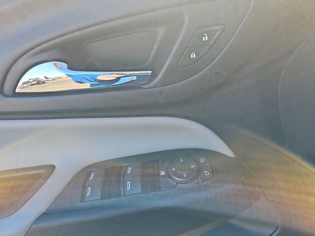 Used 2021 Chevrolet Equinox LT FWD image 23