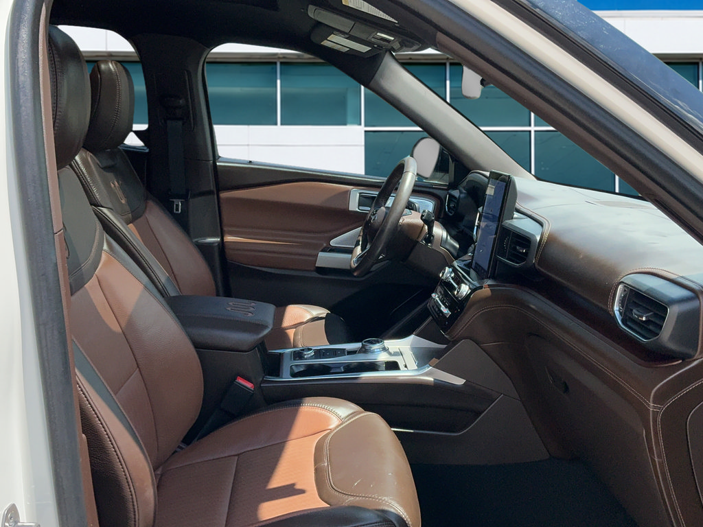 Used 2024 Ford Explorer King Ranch w/ Technology Package AWD/4WD image 26