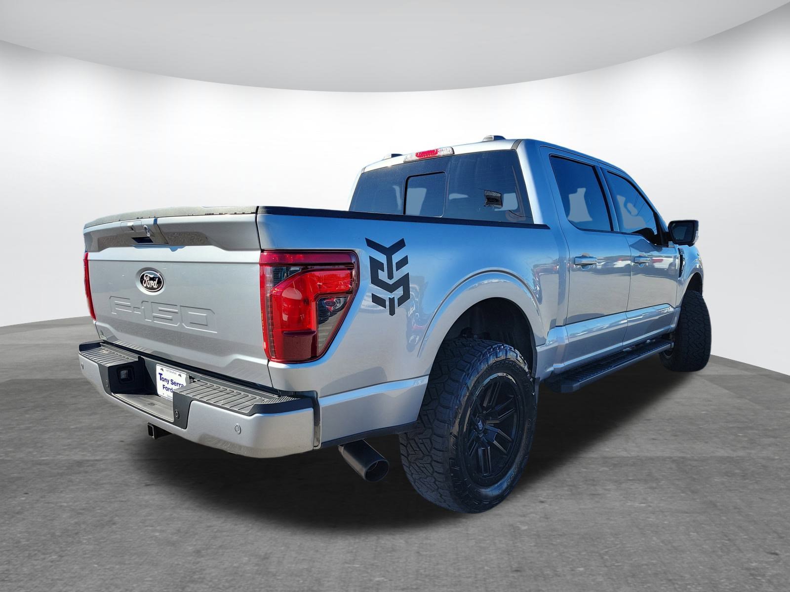 Used 2024 Ford F150 XLT w/ Equipment Group 302A MID image 5