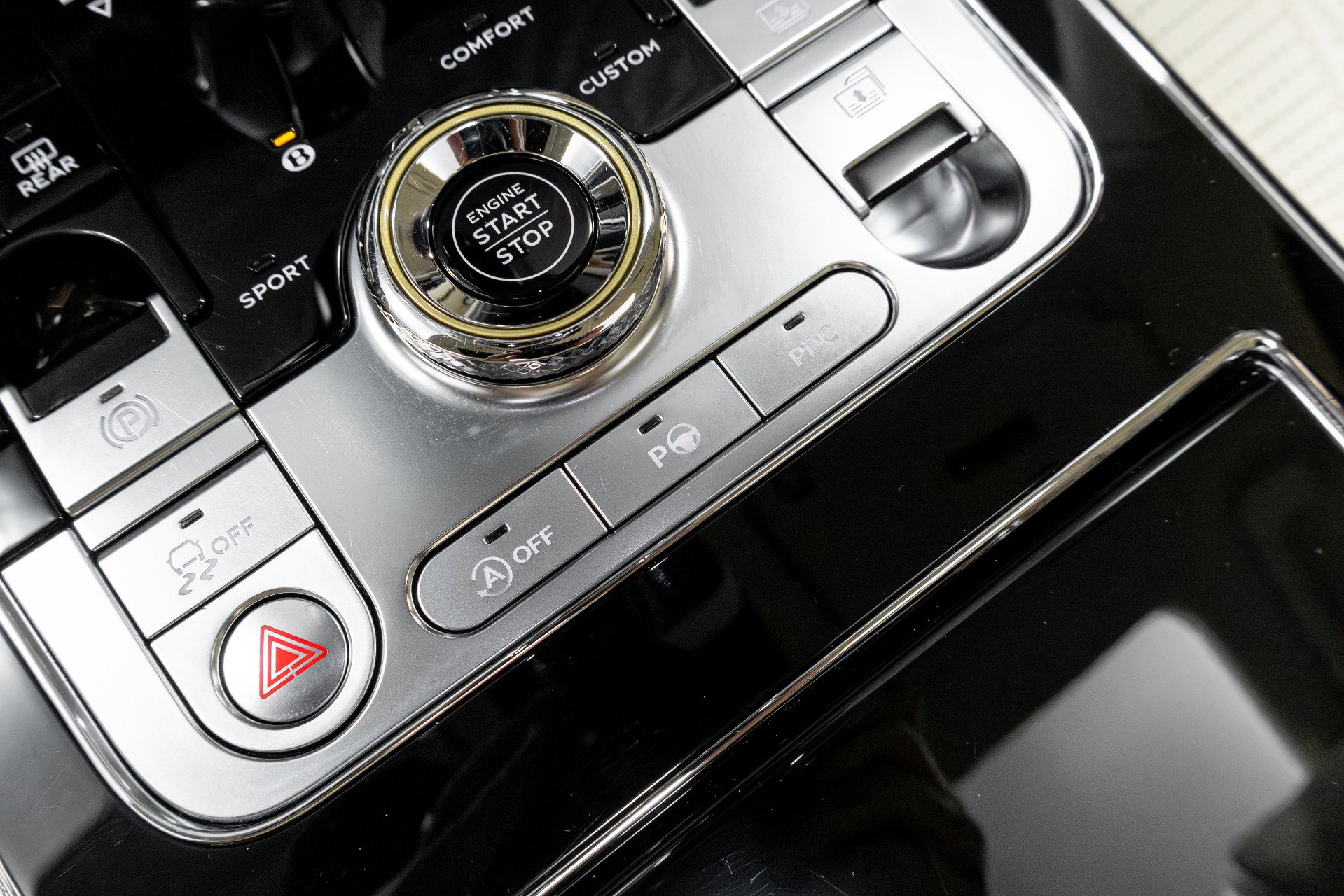 Used 2021 Bentley Flying Spur W12 image 69