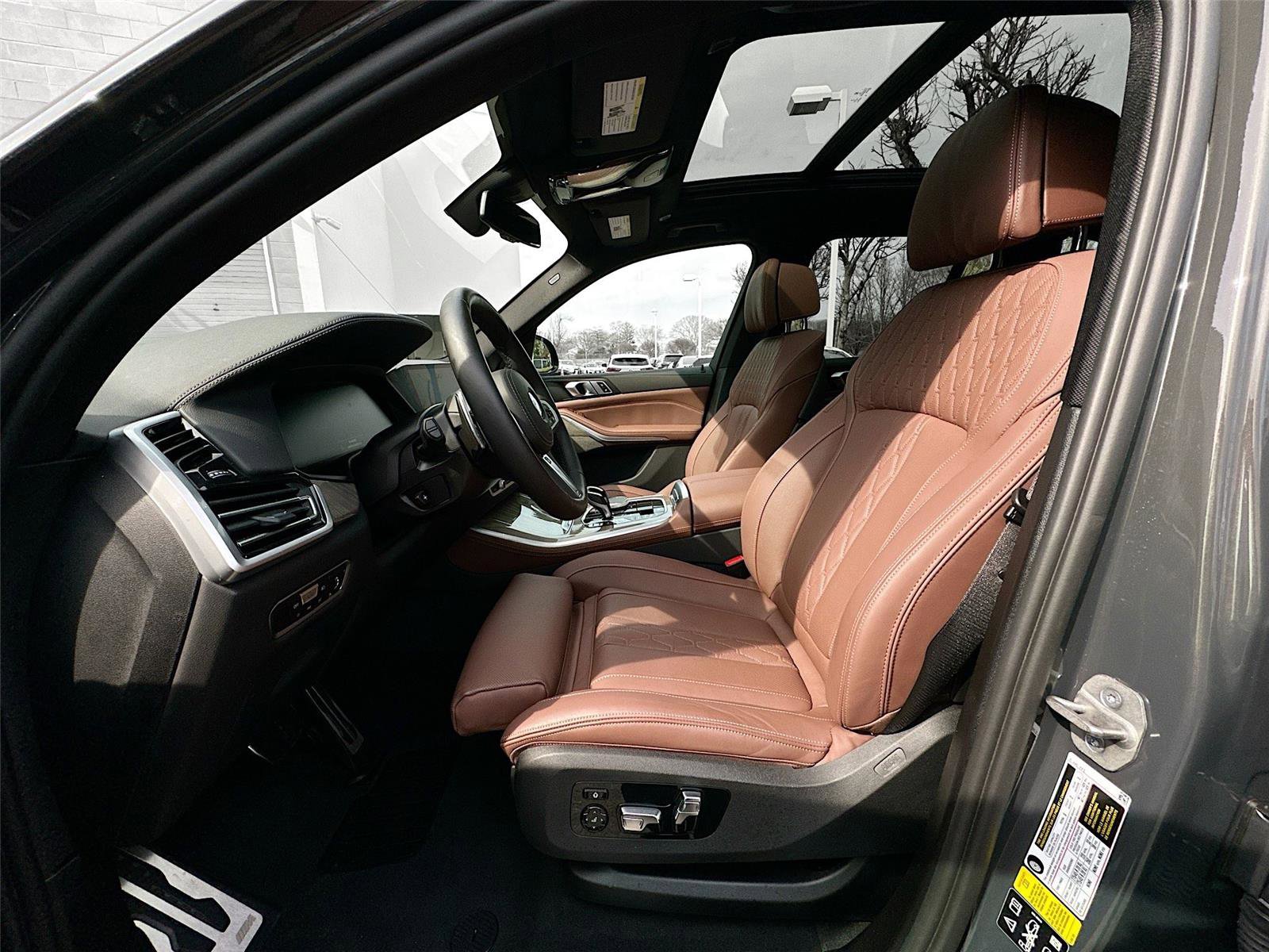 Used 2023 BMW X5 M50i w/ Climate Comfort Package image 22