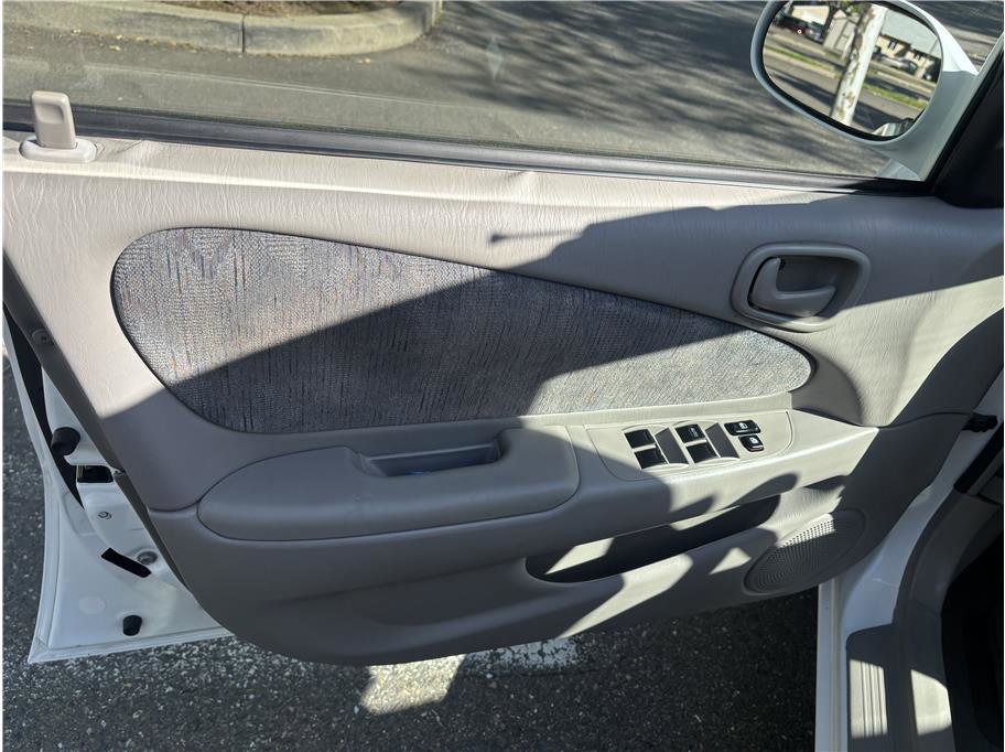 Used 1999 Toyota Corolla LE FWD image 11