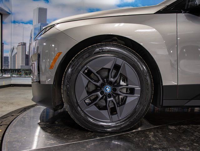 Certified 2025 BMW iX xDrive50 w/ Premium Package image 5