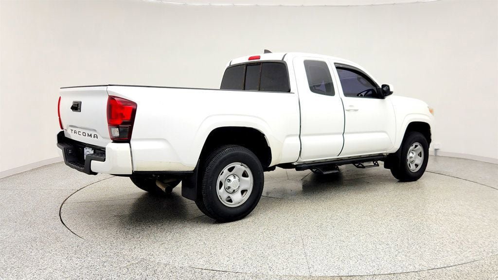 Used 2018 Toyota Tacoma SR RWD image 5
