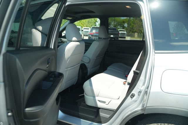 Used 2023 Honda Passport EX-L image 15