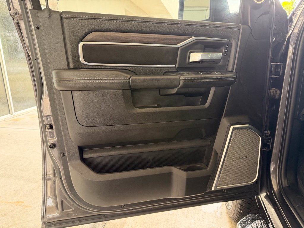 Used 2025 RAM 2500 Laramie AWD/4WD image 42