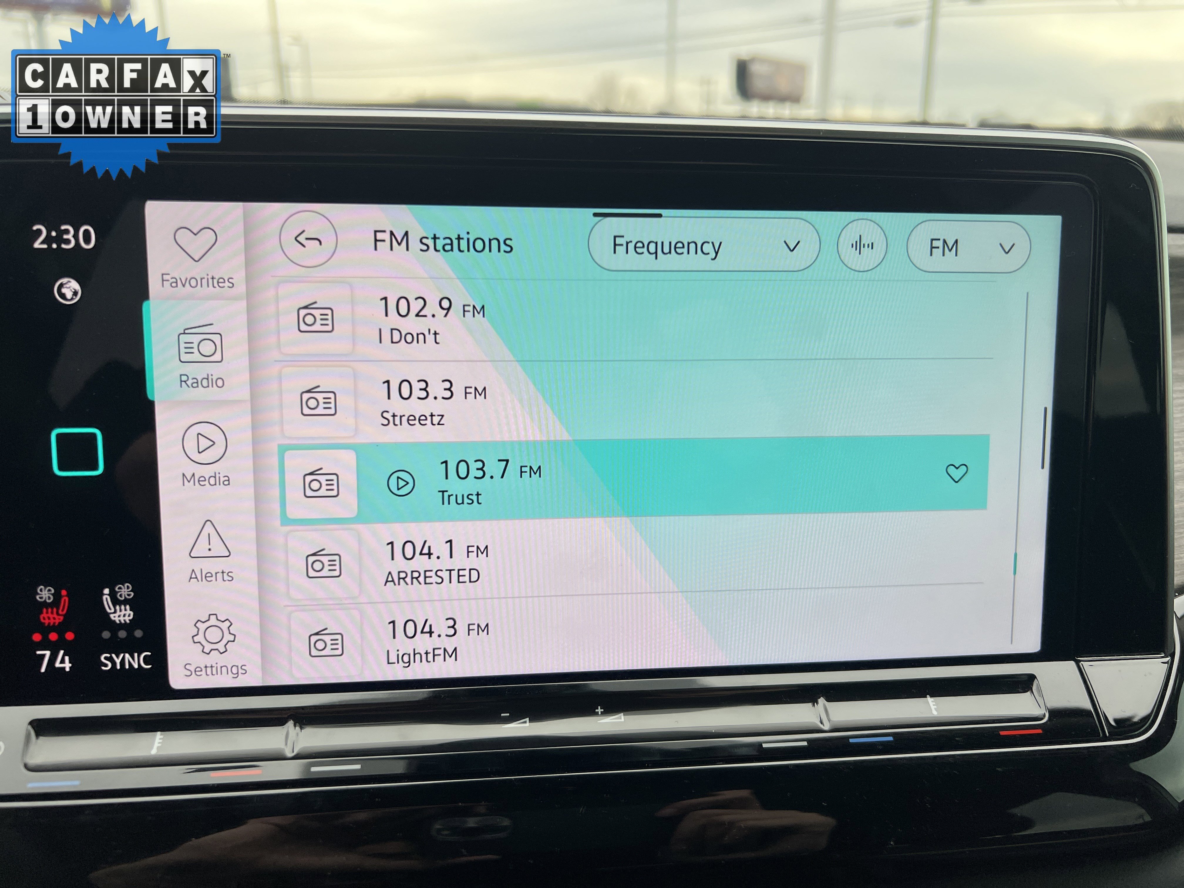 Used 2024 Volkswagen Atlas SEL Premium R-Line image 23