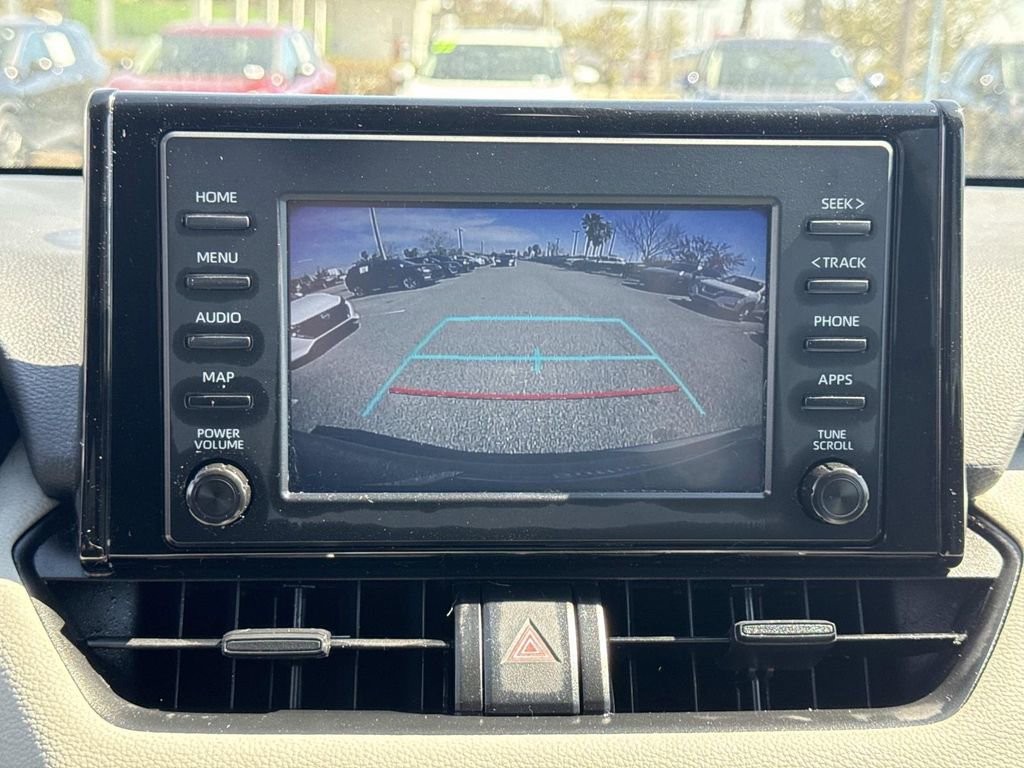 Used 2022 Toyota RAV4 XLE image 23