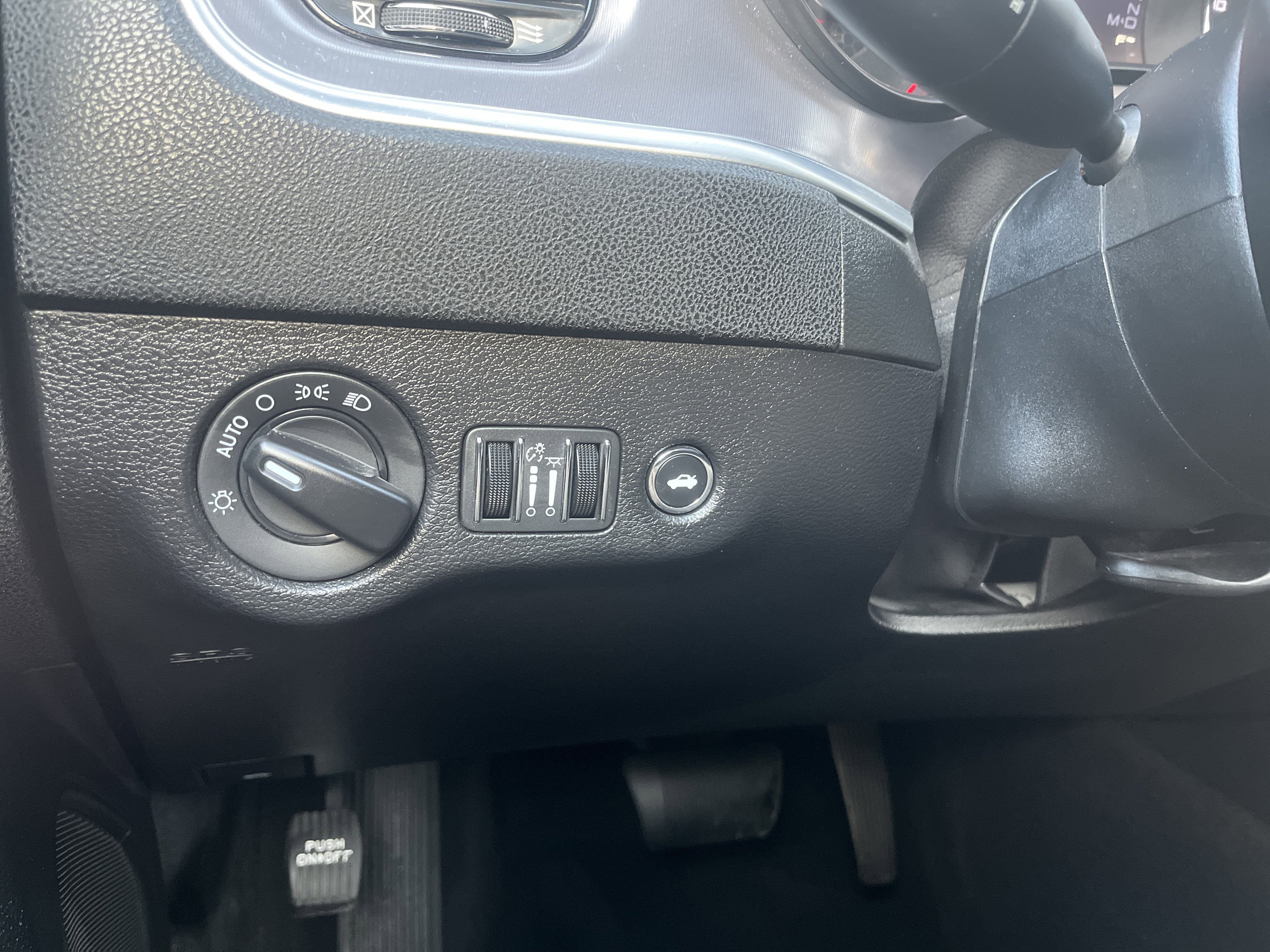 Used 2021 Dodge Charger SXT w/ Blacktop Package image 20