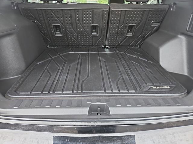 Used 2023 Chevrolet Equinox LT FWD image 23