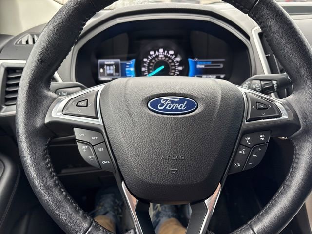 Used 2023 Ford Edge SEL image 9
