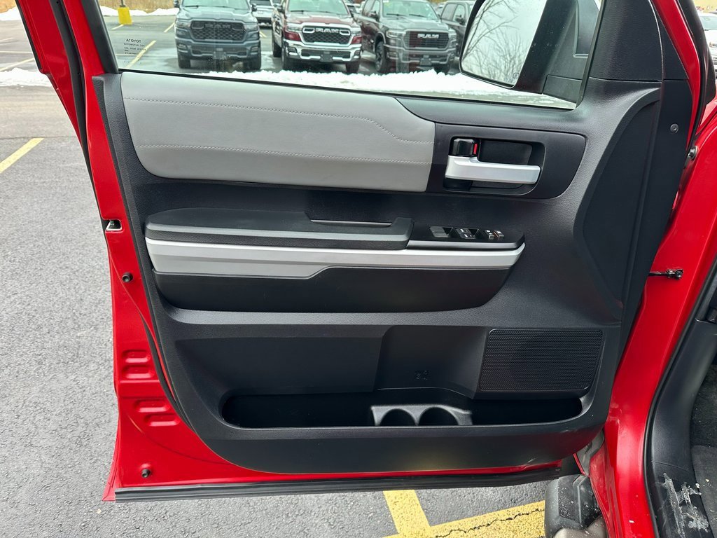 Used 2021 Toyota Tundra Limited w/ Limited Premium Package image 19