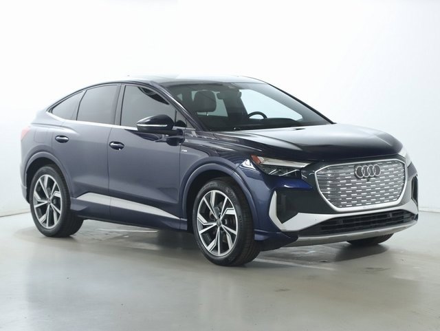 Used 2024 Audi Q4 e-tron Premium w/ Convenience Package image 9