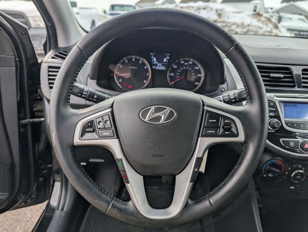 Used 2013 Hyundai Accent SE image 26