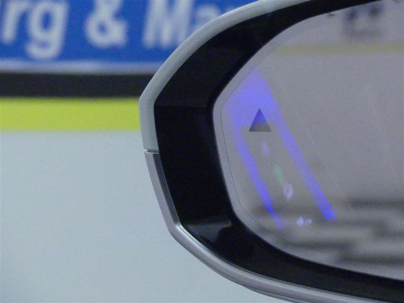 Used 2024 BMW i7 xDrive60 w/ Premium Package image 33