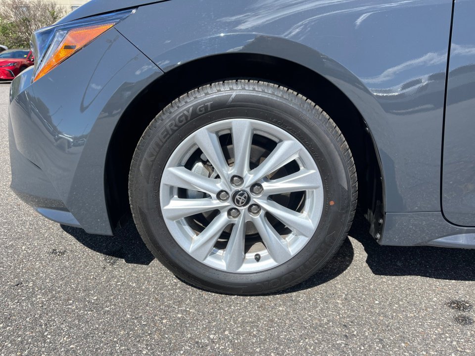 Used 2026 Toyota Corolla LE w/ LE Premium Package image 31