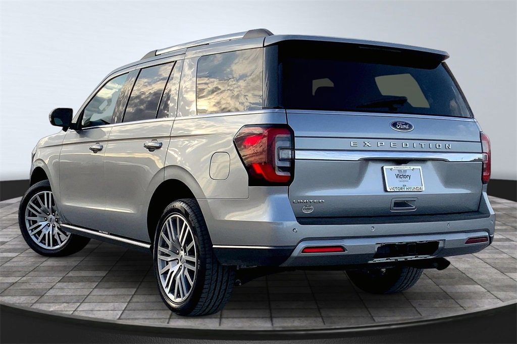 Used 2023 Ford Expedition Limited image 7