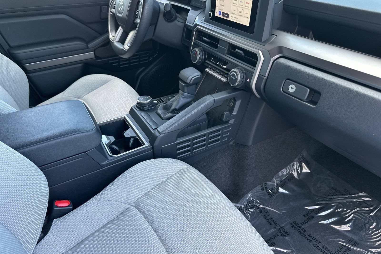 Certified 2025 Toyota 4Runner SR5 AWD/4WD image 17