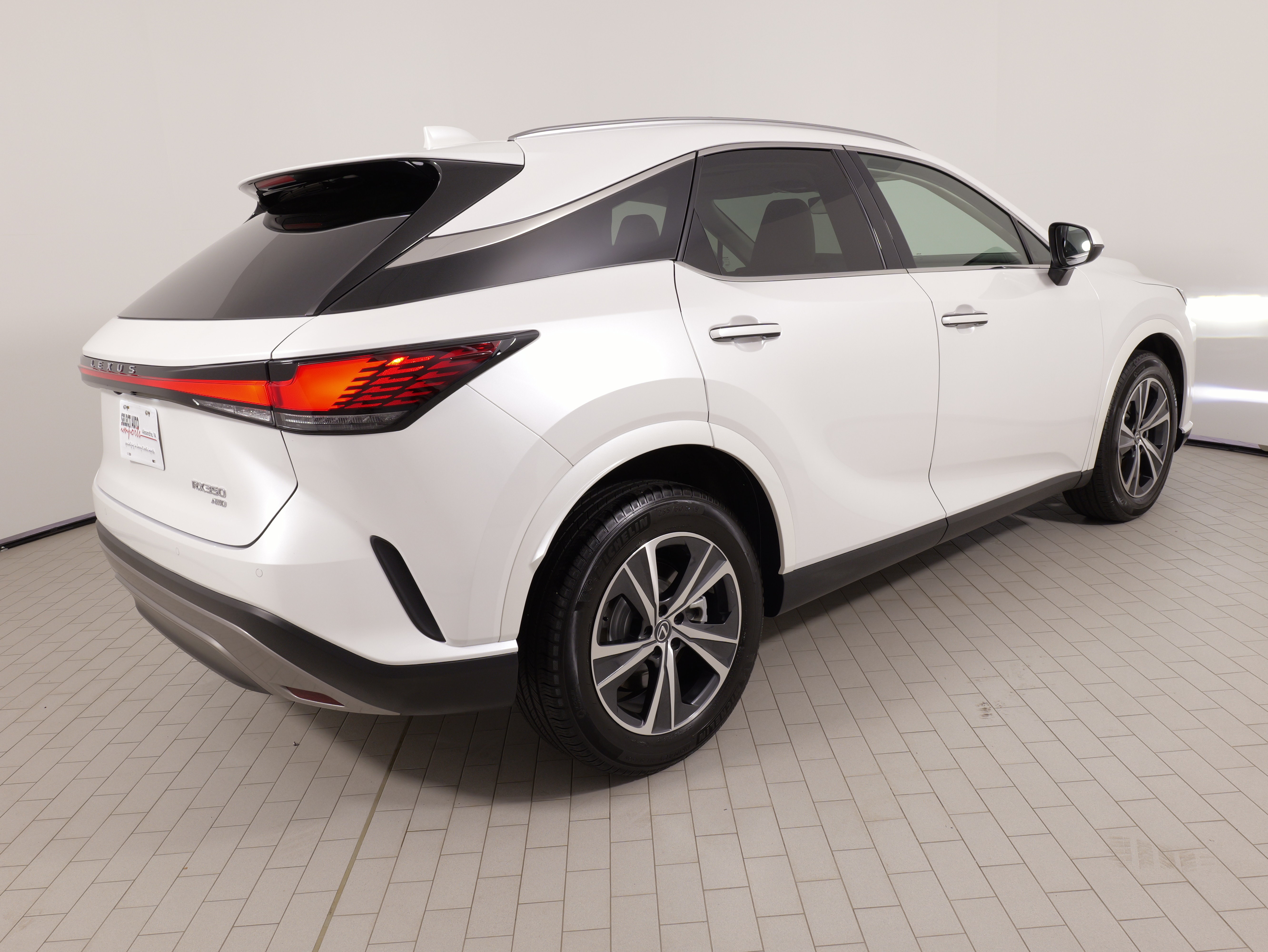 Used 2024 Lexus RX 350 Premium w/ Cold Area Package AWD/4WD image 13