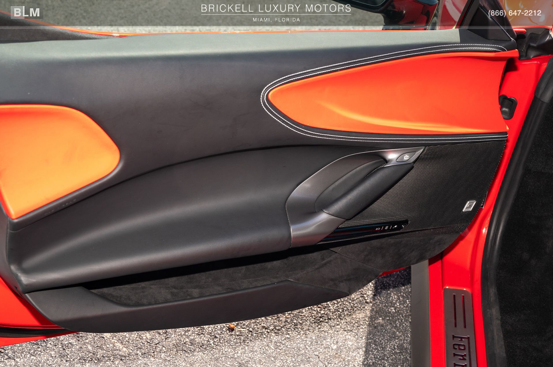 Used 2022 Ferrari SF90 Spider image 16