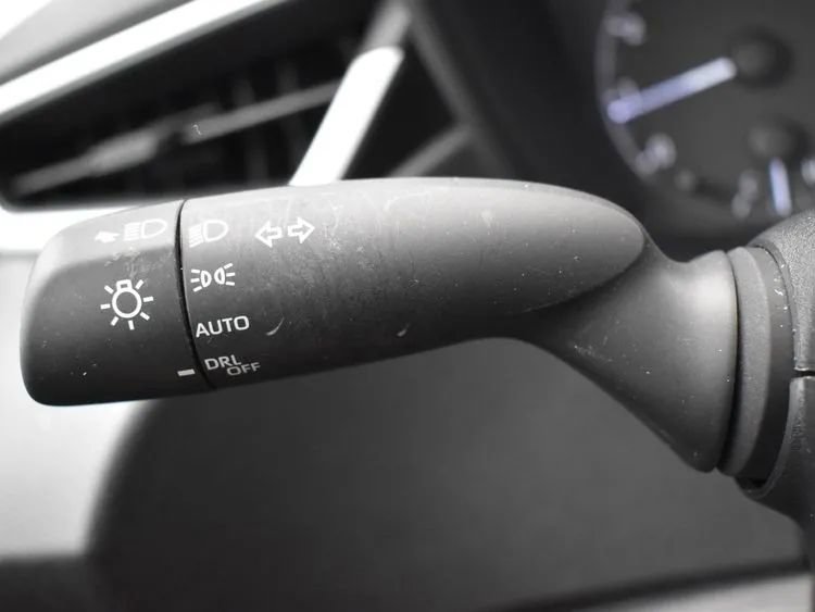 Used 2025 Toyota Corolla LE image 24