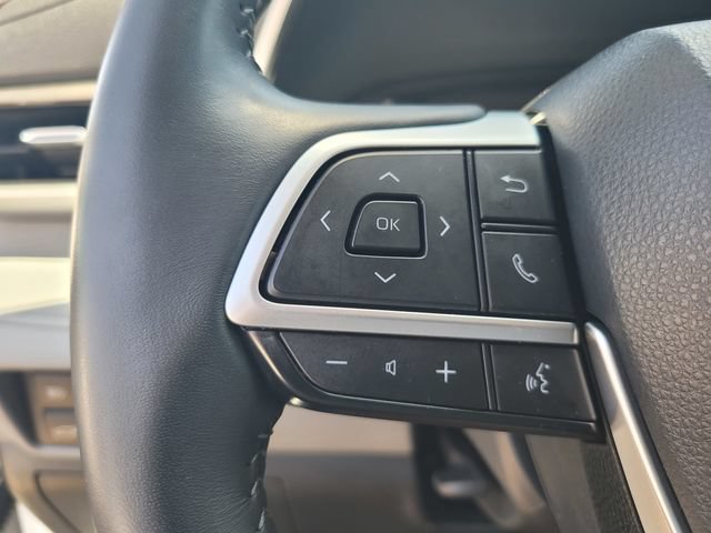 Used 2023 Toyota Highlander XLE AWD/4WD image 27