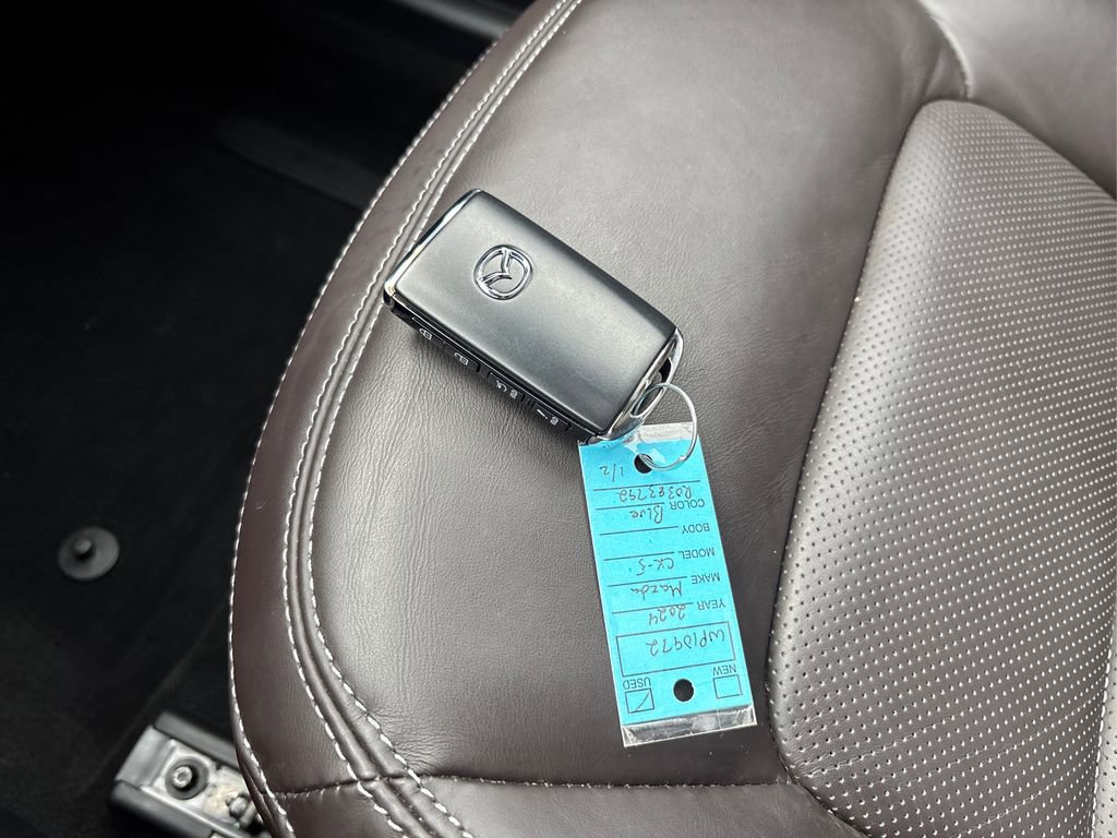 Used 2024 MAZDA CX-5 Signature image 39