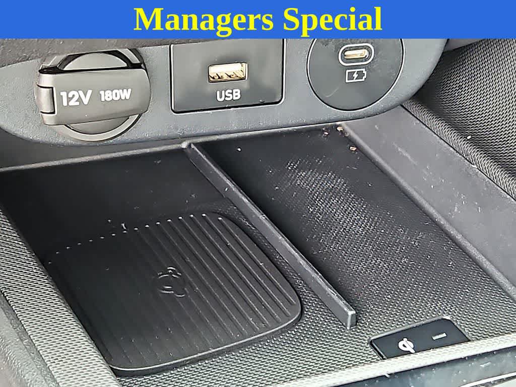 Certified 2025 Hyundai Elantra SEL FWD image 24