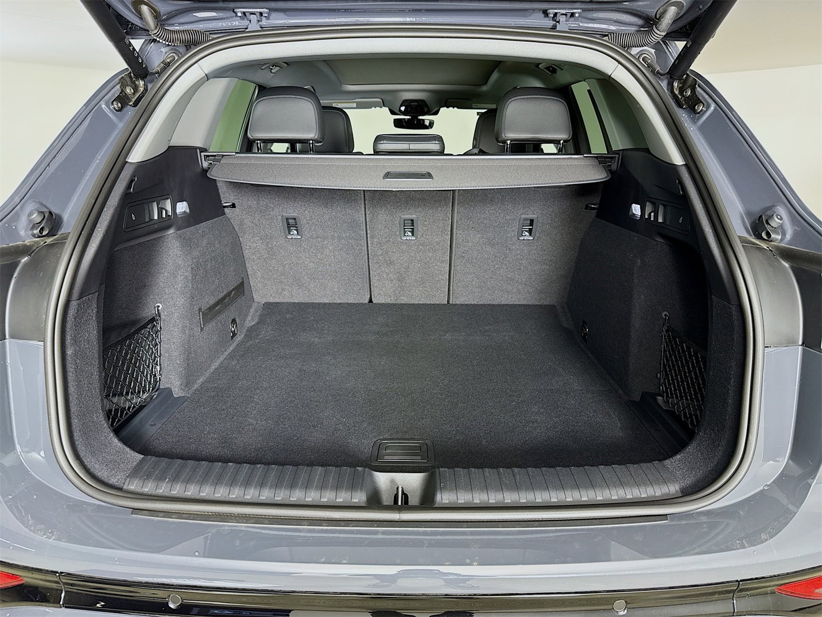 Certified 2025 Audi Q6 e-tron Premium w/ Convenience Package image 26