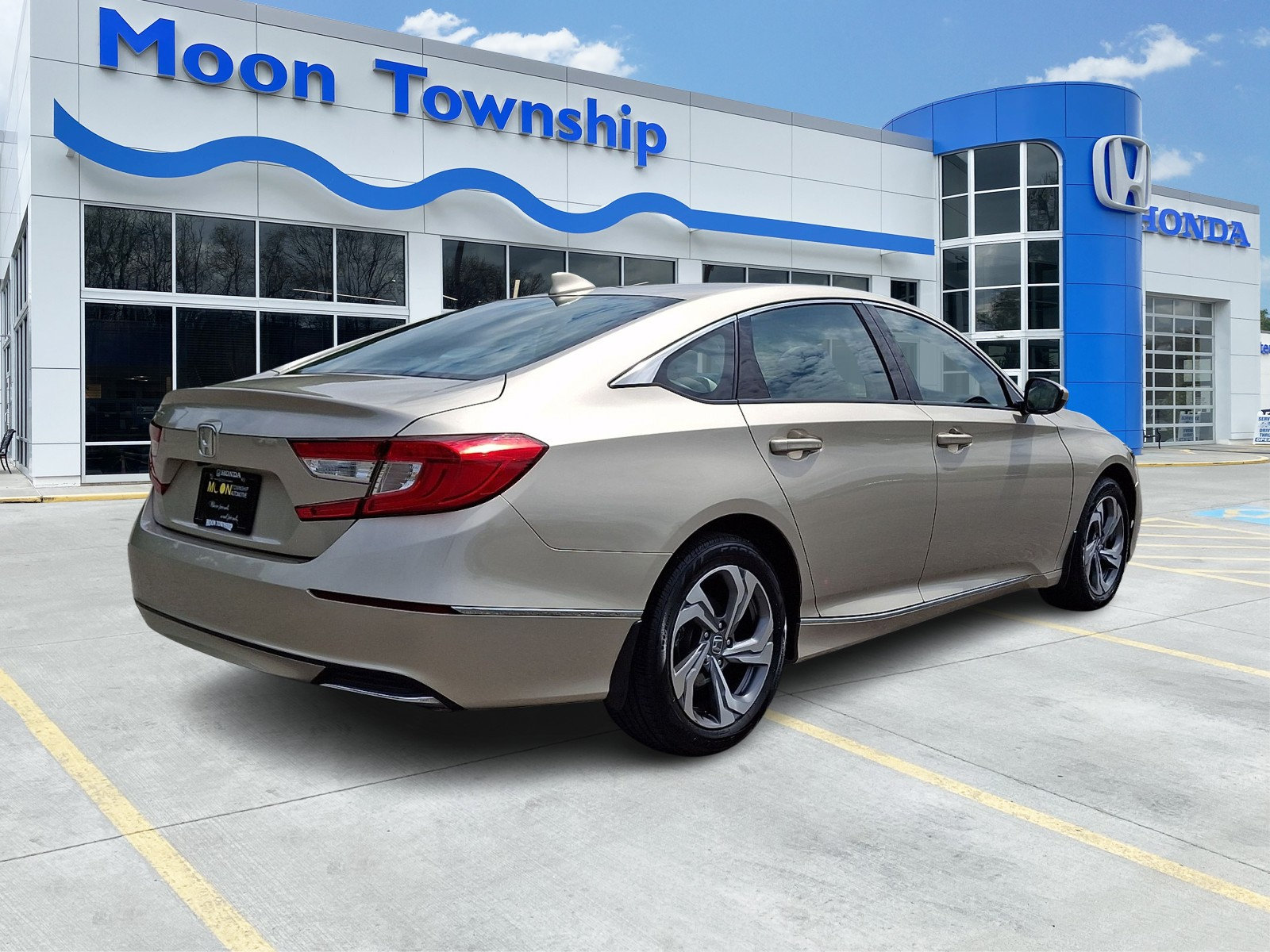 Used 2018 Honda Accord EX image 6