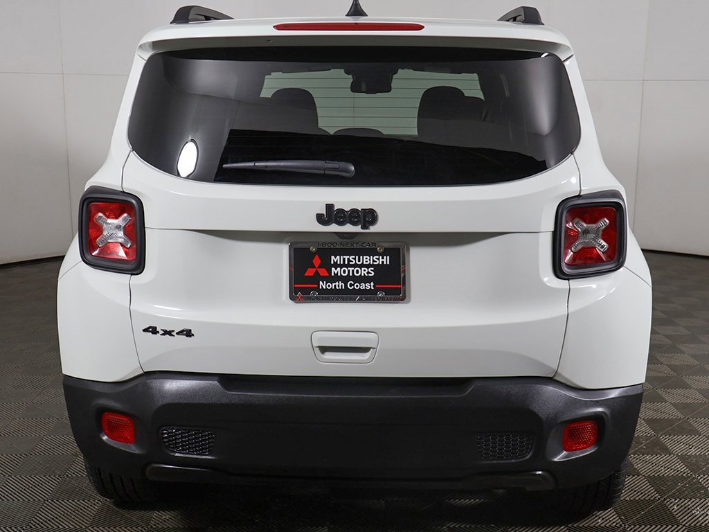 Used 2022 Jeep Renegade Altitude w/ Convenience Group image 12
